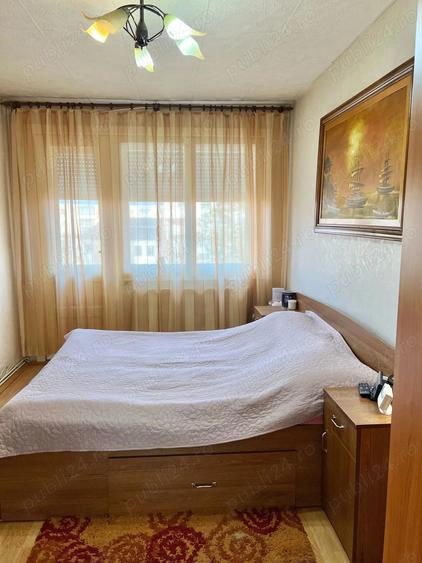 Apartament de vanzare (deasupra mag. Curtici) 2 camere Chisineu-Cris - 4