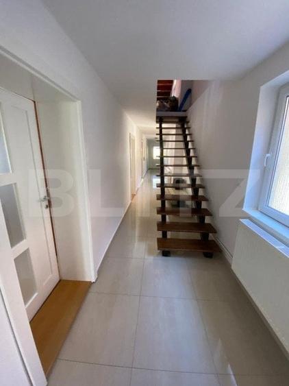 Casa spatioasa cu 4 camere, Nufarul, 240mp - 18