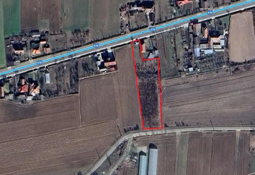 Teren de 3000 mp, în Galicea