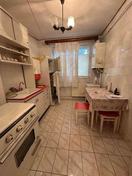 De vânzare apartament 2 camere etaj 1 zona Calea Galați / Rahovei - 1