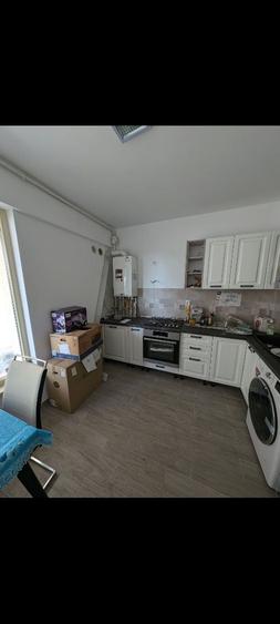 Apartament cu 2 camere semidecomandat în Chitila
