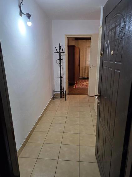 Inchiriez apartament 1 camera zona Aradului - 3
