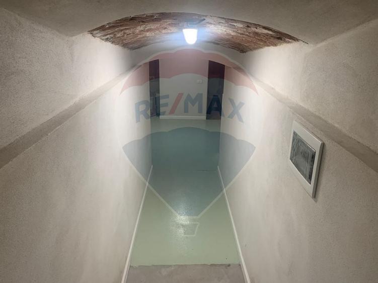 Spatiu comercial de inchiriat 40 mp, in zona Decebal - 3