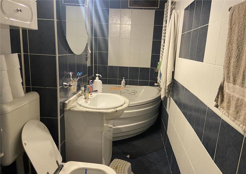 Apartament 4 camere , zona centrala - Inspectoratul Scolar , - 18