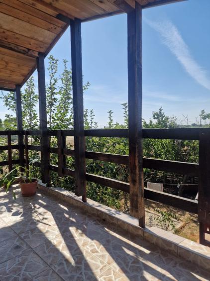 Casa de vanzare - Dobreni - Vidra - teren 2444 mp - intravilan - stradal/central - 10