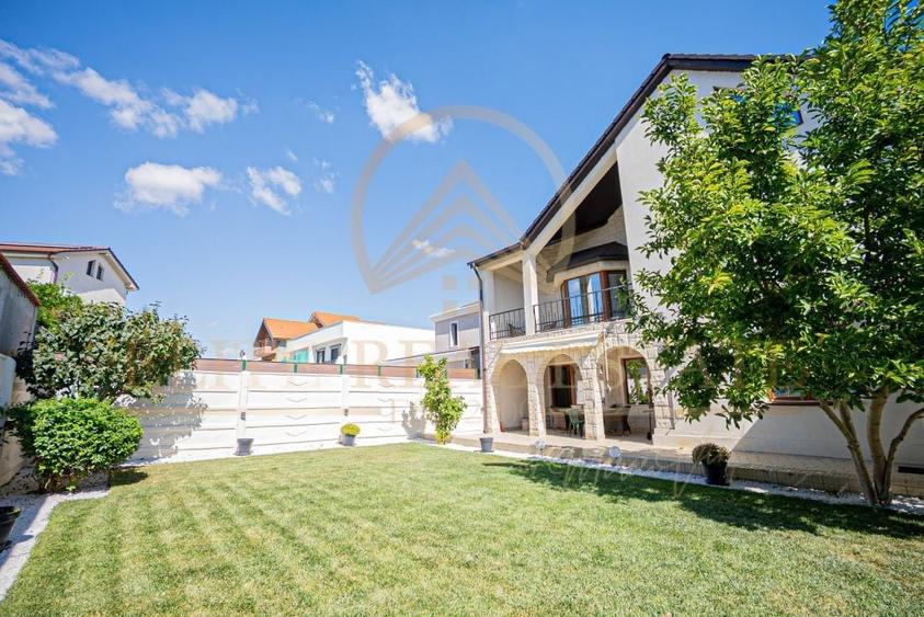 Ovidiu Sud - Zona premium - Vila impozanta, curte mare, garaj, terasa! - 4