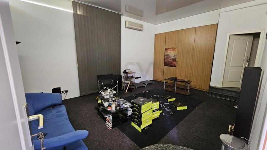 REV2004674 Vila 6 Camere I Capitale - 2