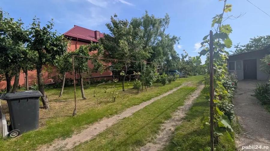 Casa + Teren 1700m - 2