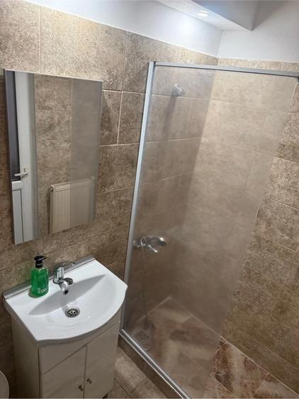 Inchiriez garsoniera 180lei pe zi - 5