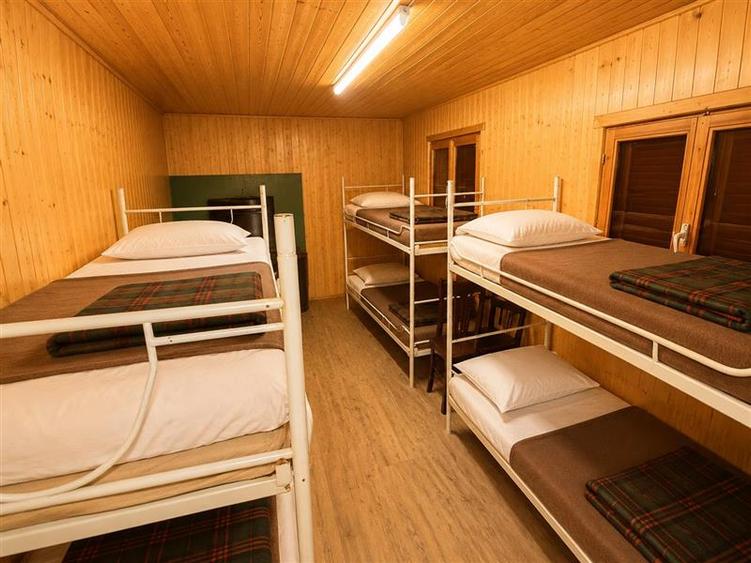 Casă cu 7 camere cu Canalizare în Praid