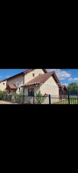360 IMOBILIARE pune în vânzare o casă individuală P+M+Pod în Dumbrăvița