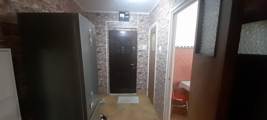 Apartament semidecomandat în Valea Ialomiței