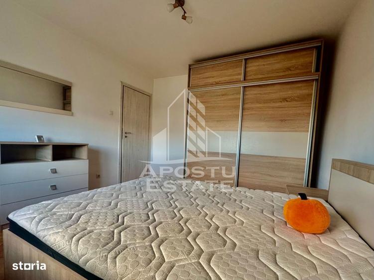 Apartament cu 3 camere, mobilat în Pârneava