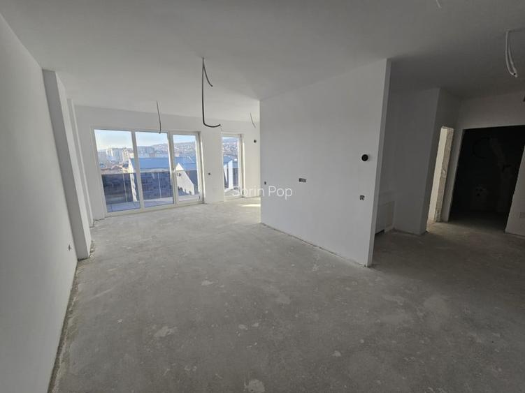 Apartament 4 camere bloc nou zona Intre Lacuri