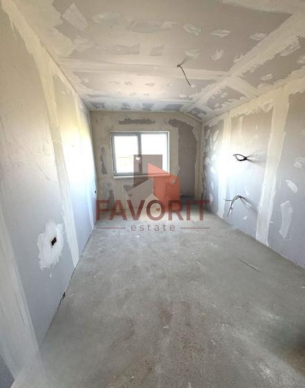 Duplex cu 4 camere cu Canalizare în Moșnița Nouă