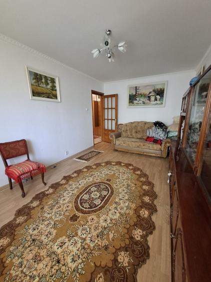 Apartament cu 2 cam D Dacia peste strada de Biserica - 3