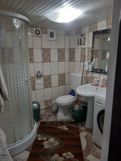 Vand casa in Roman -zona biserica SF Gheorghe - 3