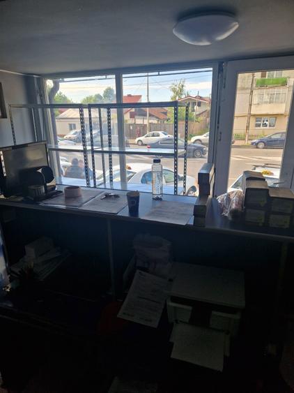 Inchiriez 2 spatii comerciael braila statia de taxiuri plantelor - 2