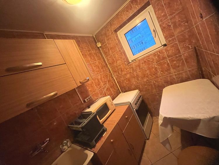 Apartament 2 camere, 45 mp, decomandat, balcon, metrou, 1 Decembrie 1918 - 5