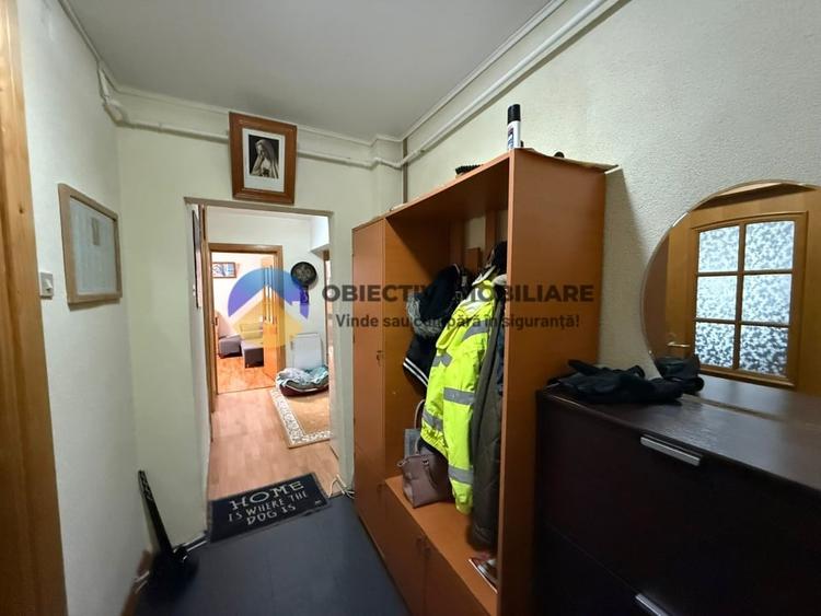 Apartament 3 camere de vanzare – zona centrala – Etaj 1 - 10