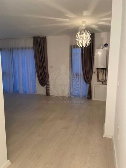 //2 CAMERE//CENTRAL// - 3