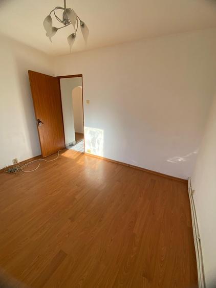 2 CAMERE la etajul 3 cu centrala Logofat Tautu - 3