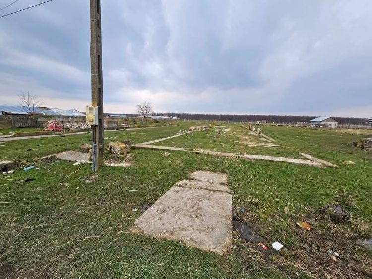 Teren intravilan pentru  investiție  - 7