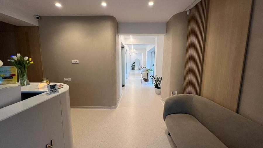 Spațiu comercial de vânzare | 247 mp | 2 unități | 10 locuri de parcare - 2