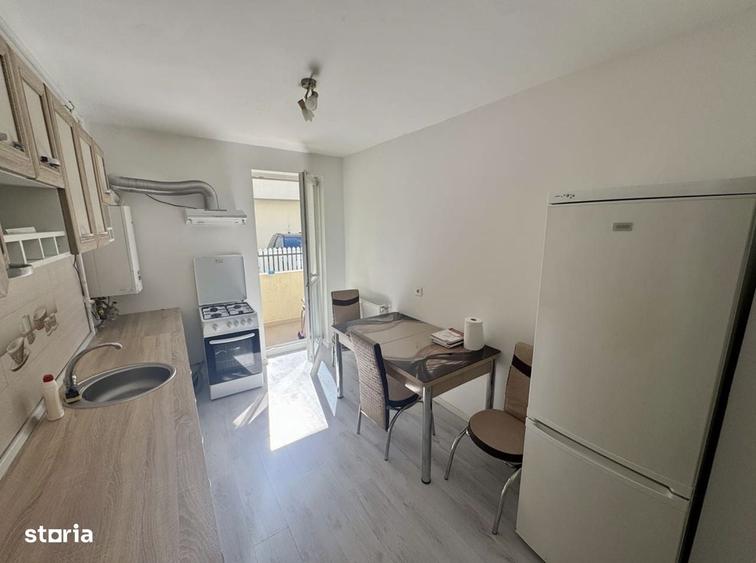 Apartament cu 2 camere decomandat în Central — fotografia 1