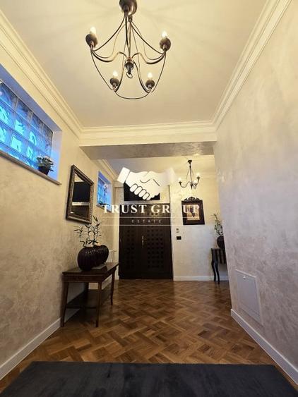 Apartament cu 3 camere decomandat în Arcul de Triumf