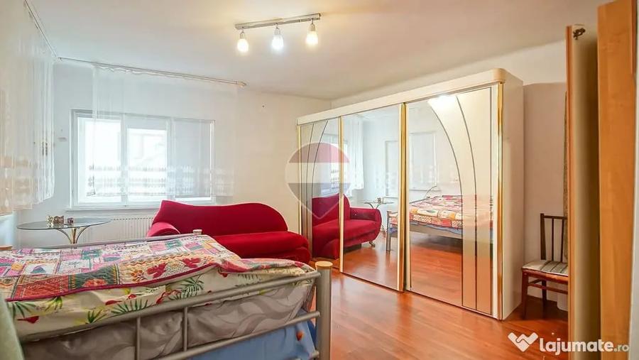Casă cu 3 camere cu Teren 104 Mp în Central