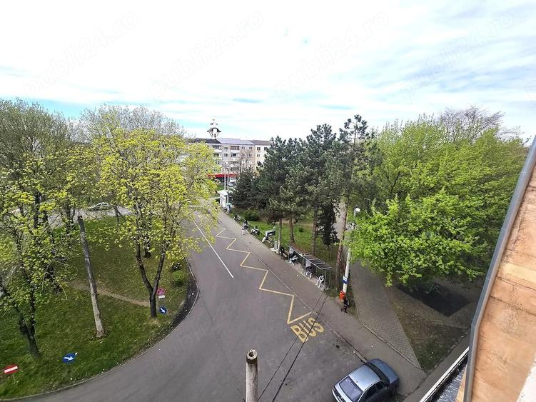Apartament cu 2 camere decomandat în Micro 16