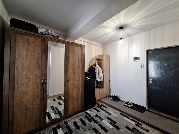Apartament cu 2 camere, 39 mp, etaj intermediar, zona Terra - 6