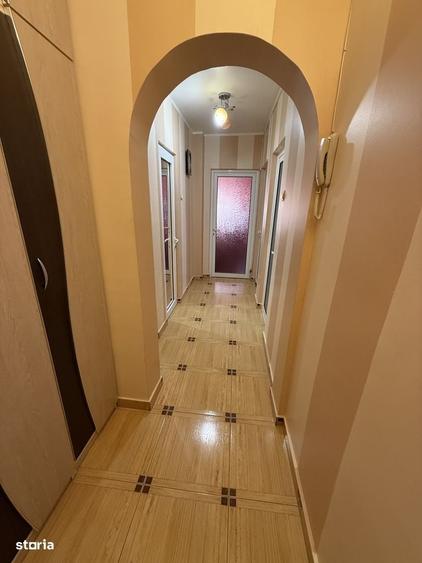 Apartament cu 2 camere decomandat în Micro 21