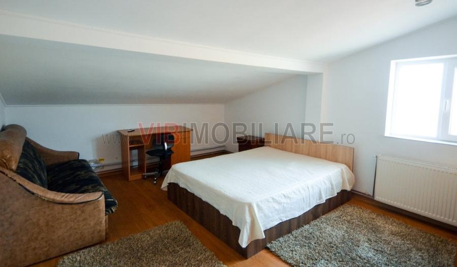 Apartament cu 4 camere decomandat, mobilat în Parcul Carol