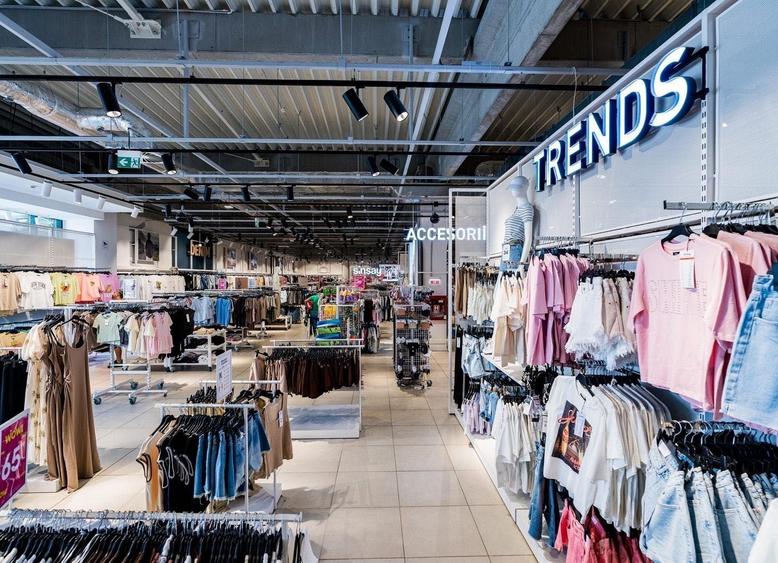 Spațiu comercial, de 3,721 mp, în Central