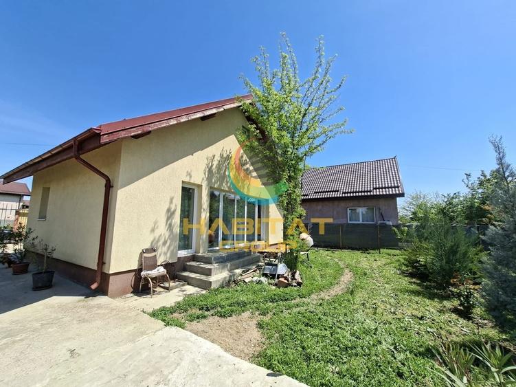 Casă individuală cu 3 camere cu Canalizare în Copăceni