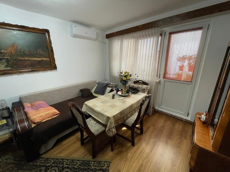 Apartament cu 3 camere, mobilat în Girocului