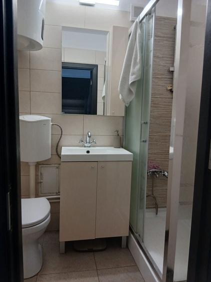 Apartament cu 3 camere decomandat, mobilat în Drumul Taberei