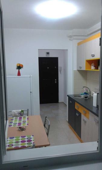 Apartament cu 2 camere semidecomandat în Alexandru Obregia