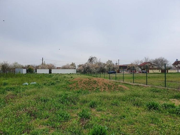 Teren Construcții intravilan de 2000 mp, în Bâldana