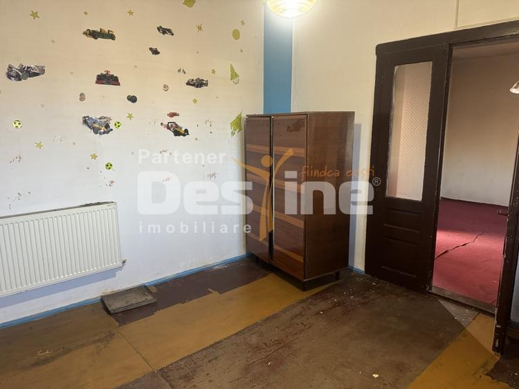 Casă individuală cu 3 camere cu Canalizare în Simeria