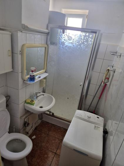 Apartament cu 2 camere decomandat în Berceni