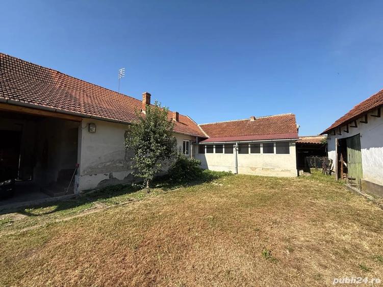 De vanzare Casa + Teren 3151m2 - 4