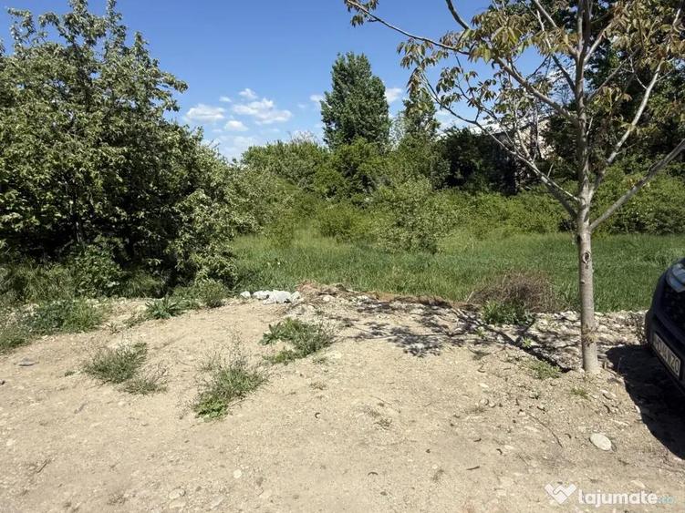 Vand teren zona Deva loc lini?tit, acces bun, utilita?i aproape, 942mp - 2
