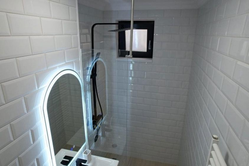 Vand apartament centrul statiunii Baile Herculane - 5