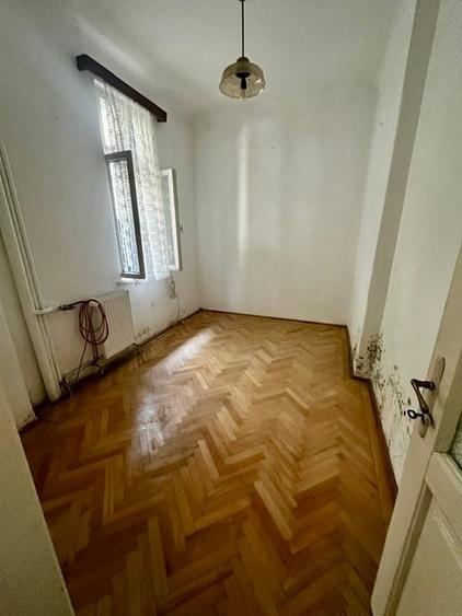 Casă individuală cu 4 camere cu Canalizare în Floreasca