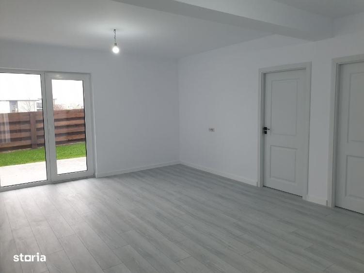 Casă cu 4 camere în Valea Lupului
