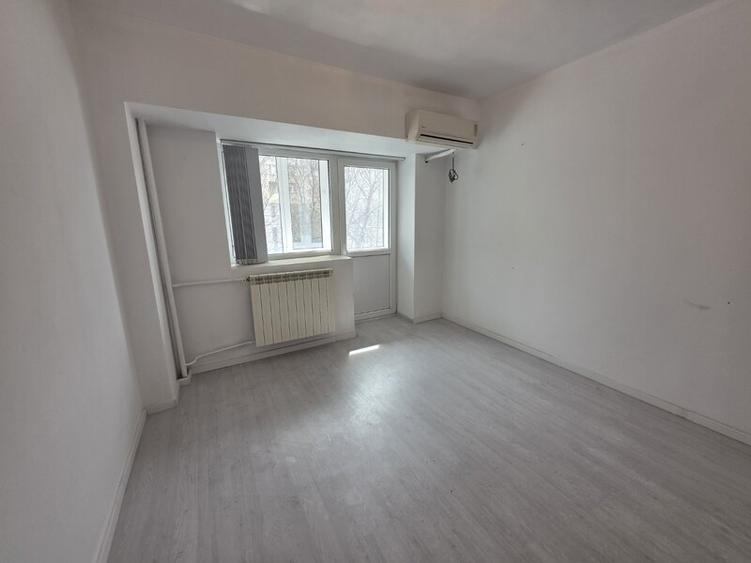 Decebal piață Albă Iulia - 3