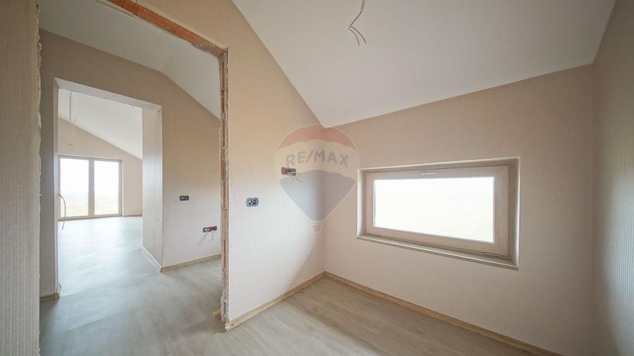 COMISION 0%! Casă noua cu 5 camere de vânzare in Tarlungeni - 18